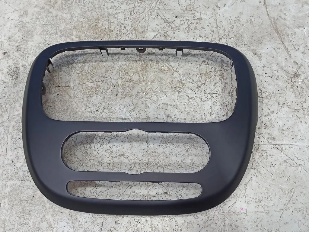 Рамка магнитолы Kia SOUL 2 2013-2016