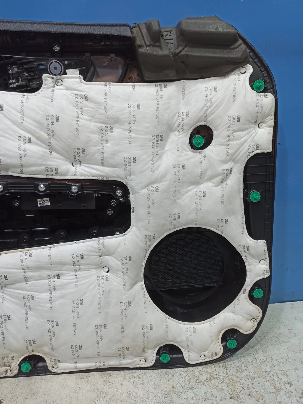 Обшивка двери передней правой Kia Optima 4 JF 2018-2020