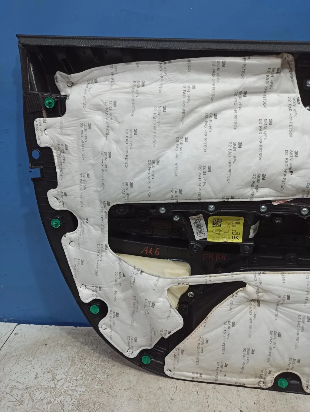 Обшивка двери передней правой Kia Optima 4 JF 2018-2020