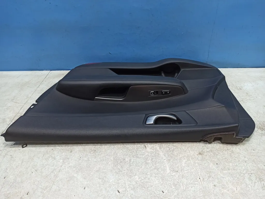 Обшивка двери передней правой Kia Optima 4 JF 2018-2020