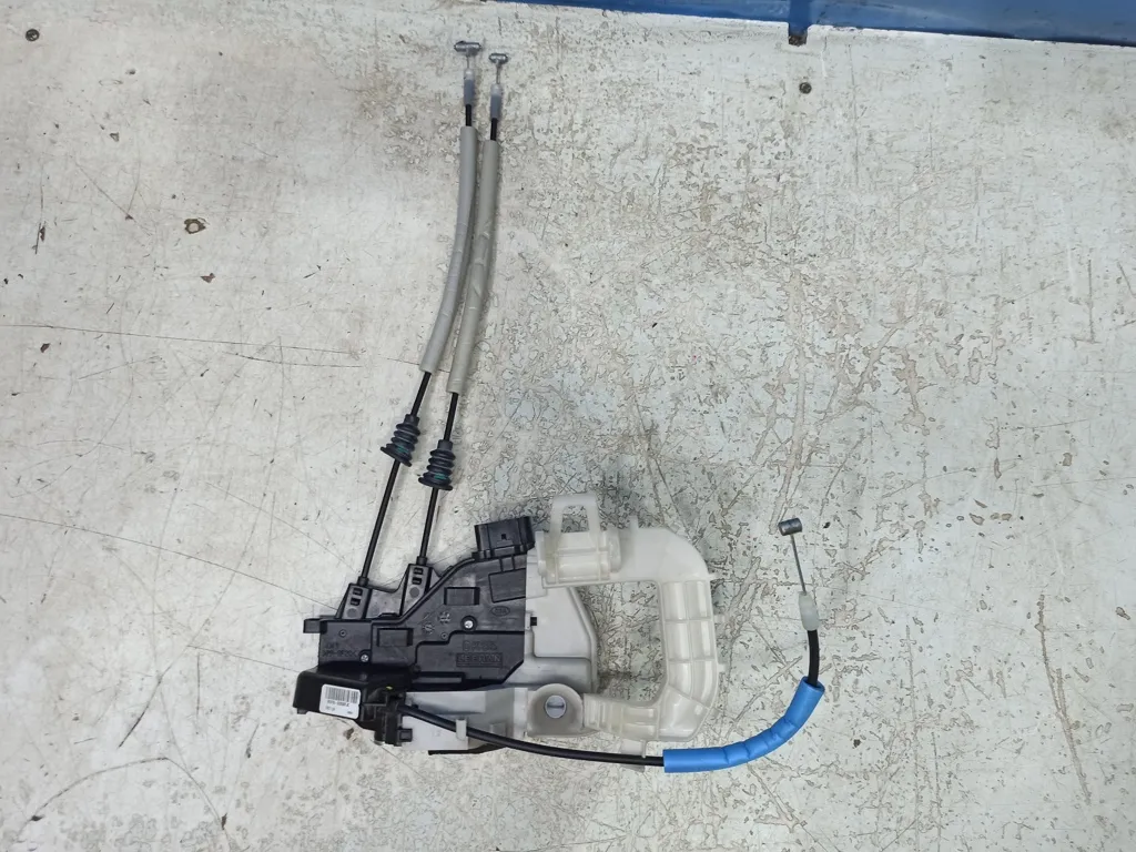 Замок двери передней левой Kia SOUL 2 2013-2016