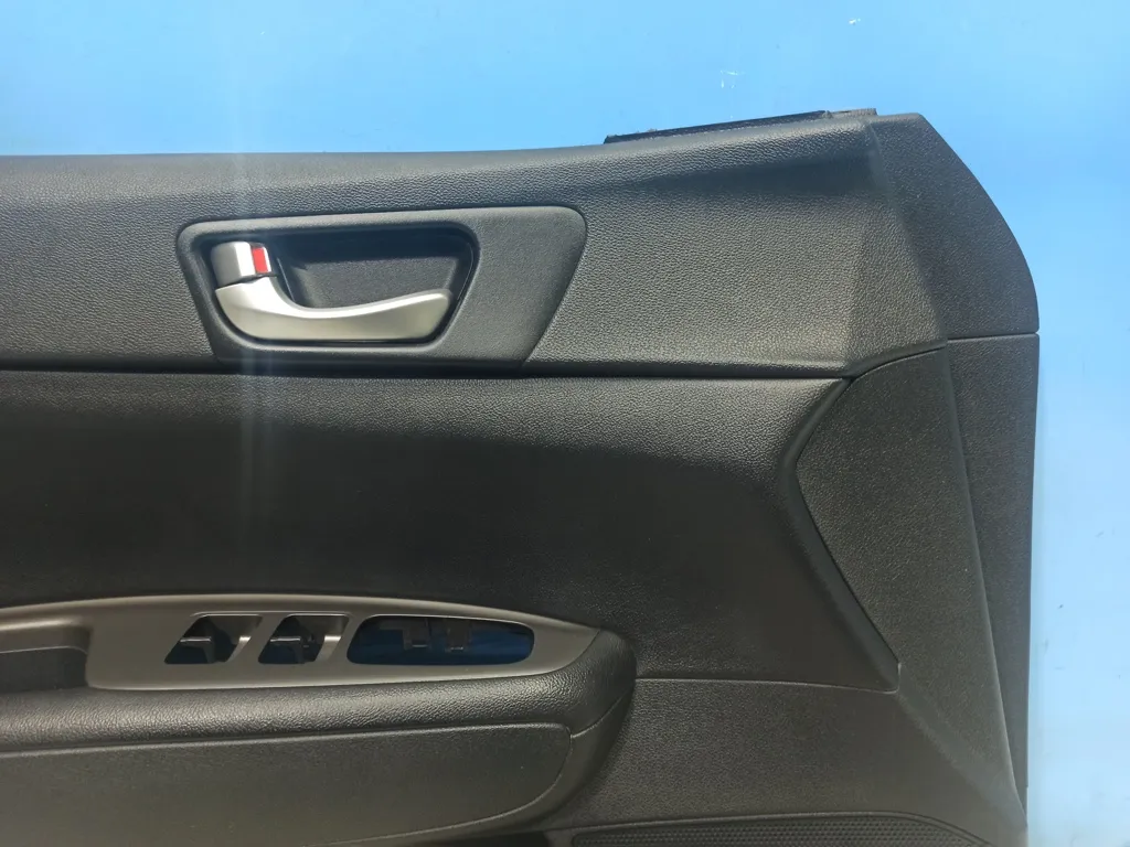 Обшивка двери передней левой Kia Optima 4 JF 2018-2020