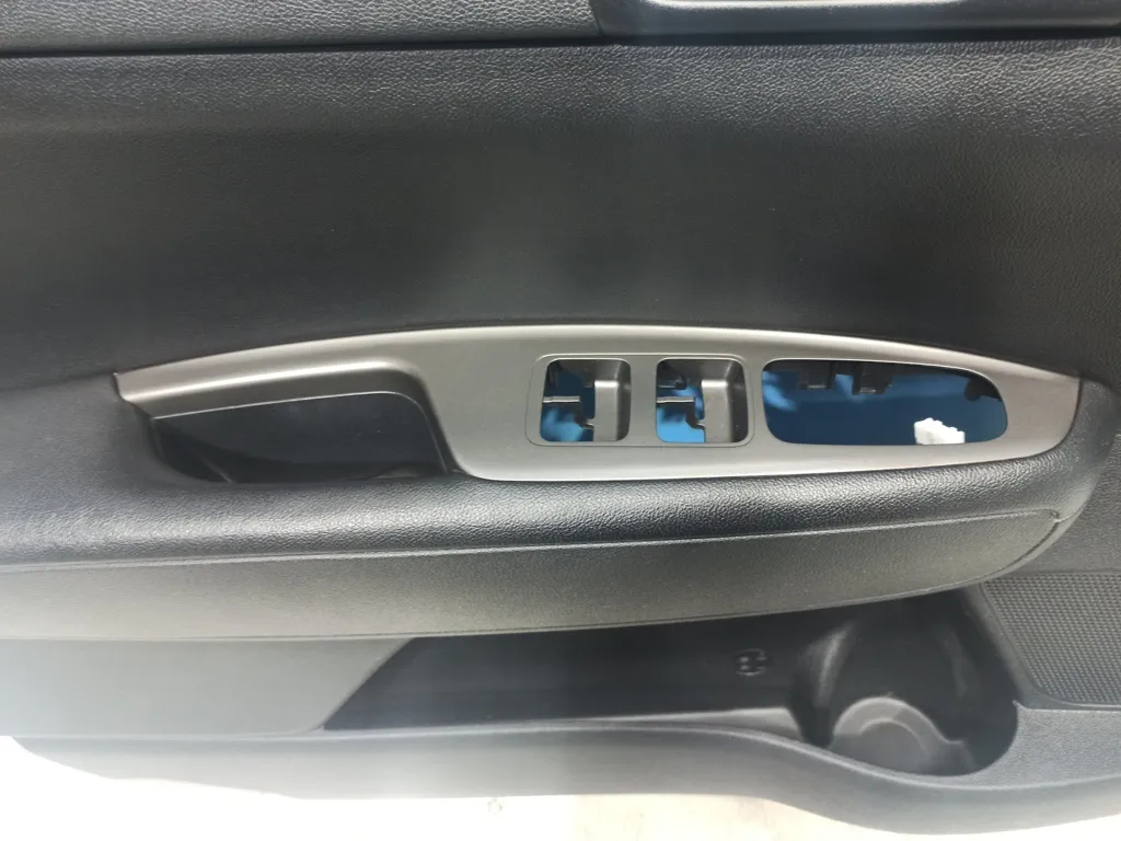 Обшивка двери передней левой Kia Optima 4 JF 2018-2020