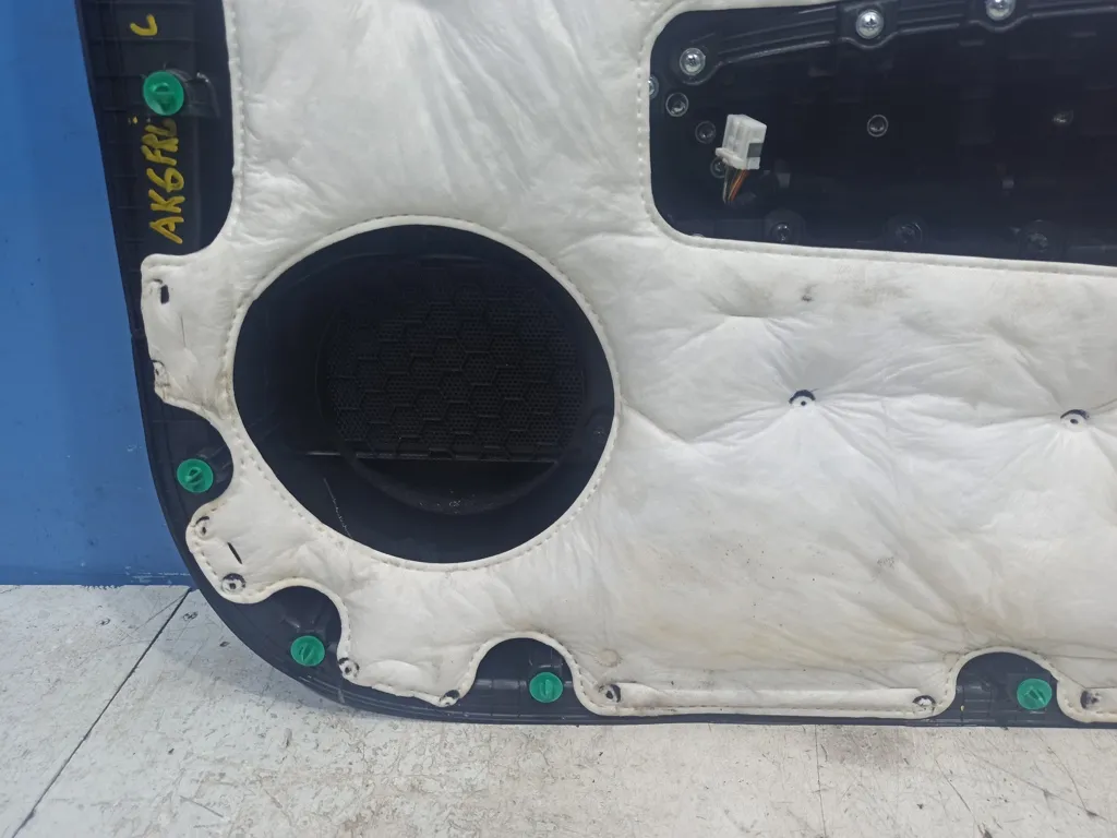 Обшивка двери передней левой Kia Optima 4 JF 2018-2020