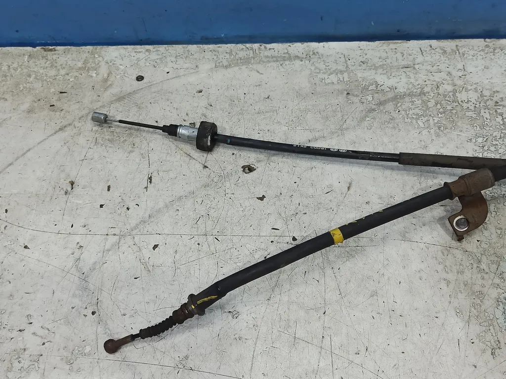 Трос ручного тормоза Kia VENGA 1 2009-2014