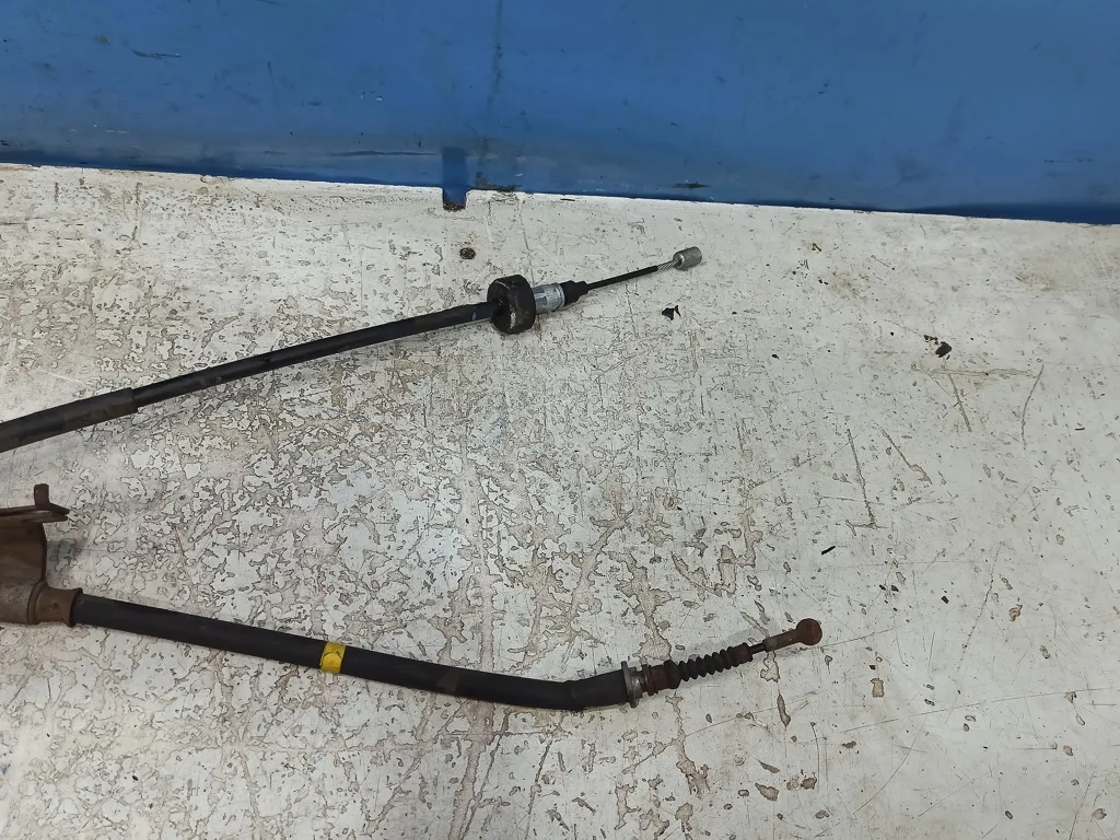 Трос ручного тормоза Kia VENGA 1 2009-2014