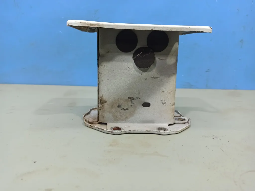 Кронштейн лонжерона Kia Ceed 1 2010-2012