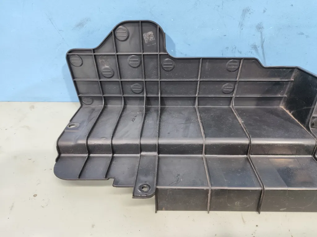 Дефлектор радиатора правый Hyundai i30 2 2015-2017