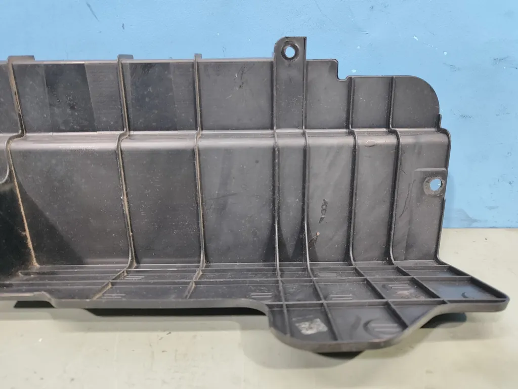 Дефлектор радиатора правый Hyundai i30 2 2015-2017