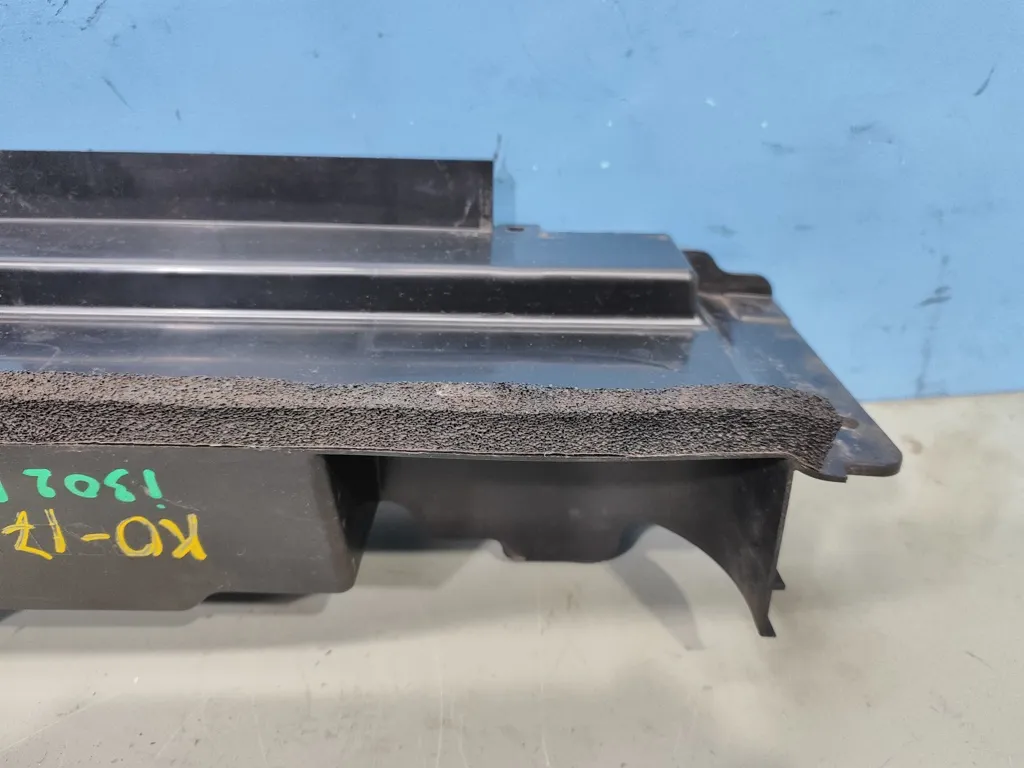 Дефлектор радиатора правый Hyundai i30 2 2015-2017