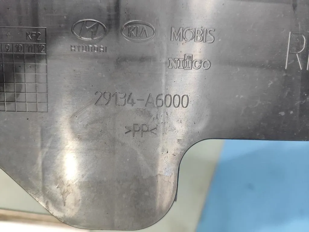 Дефлектор радиатора правый Hyundai i30 2 2015-2017