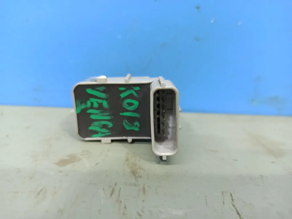 Датчик парковки задний Kia VENGA 1 2009-2014