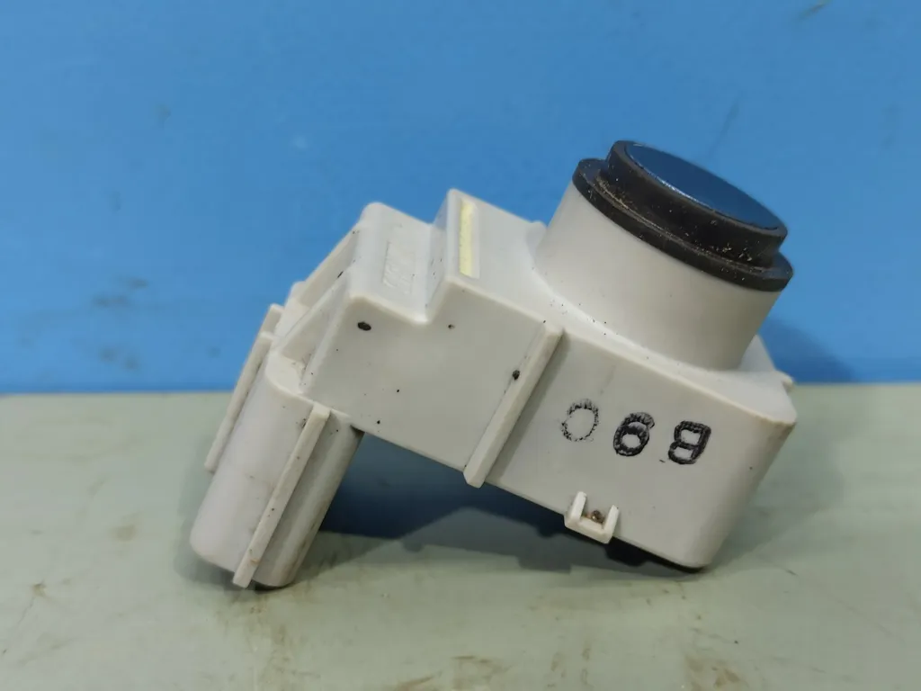 Датчик парковки задний Kia VENGA 1 2009-2014