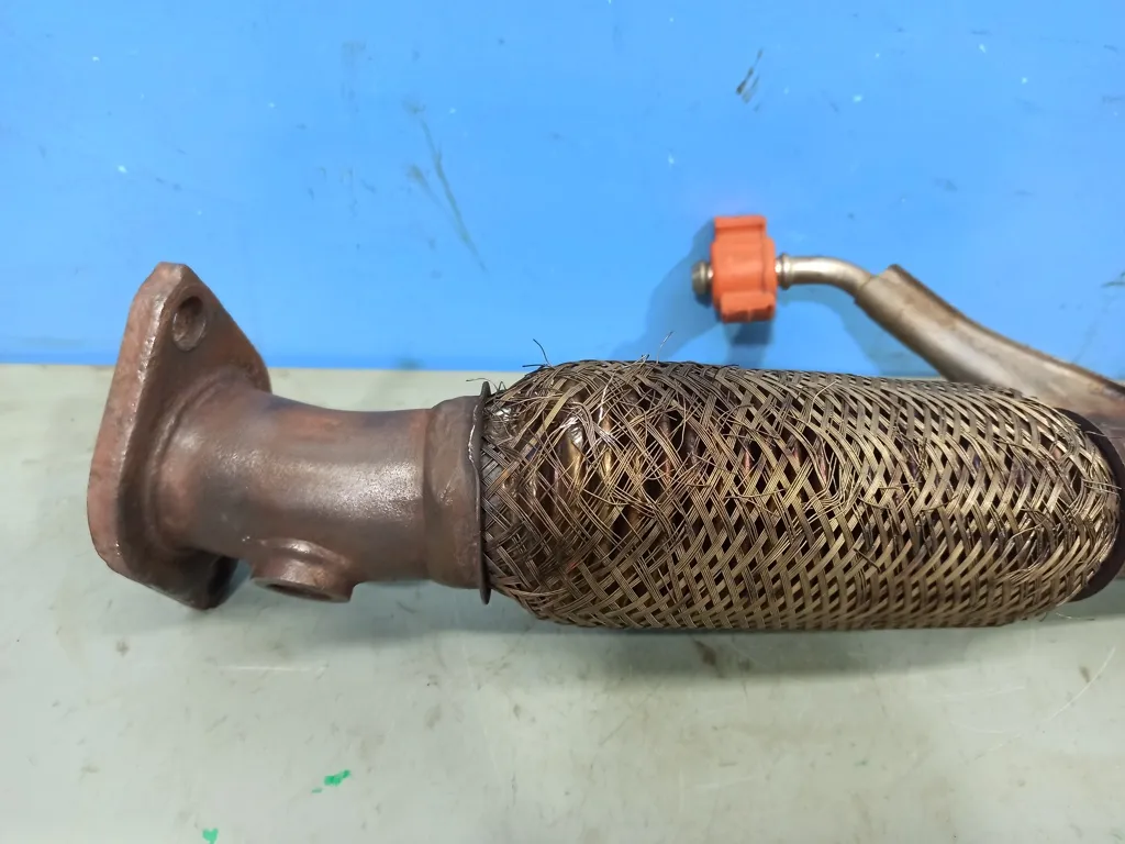 Приемная труба глушителя Kia VENGA 1 2009-2014