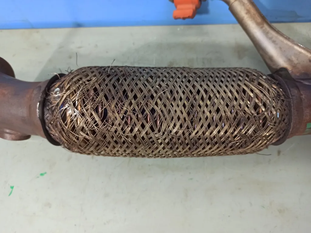 Приемная труба глушителя Kia VENGA 1 2009-2014