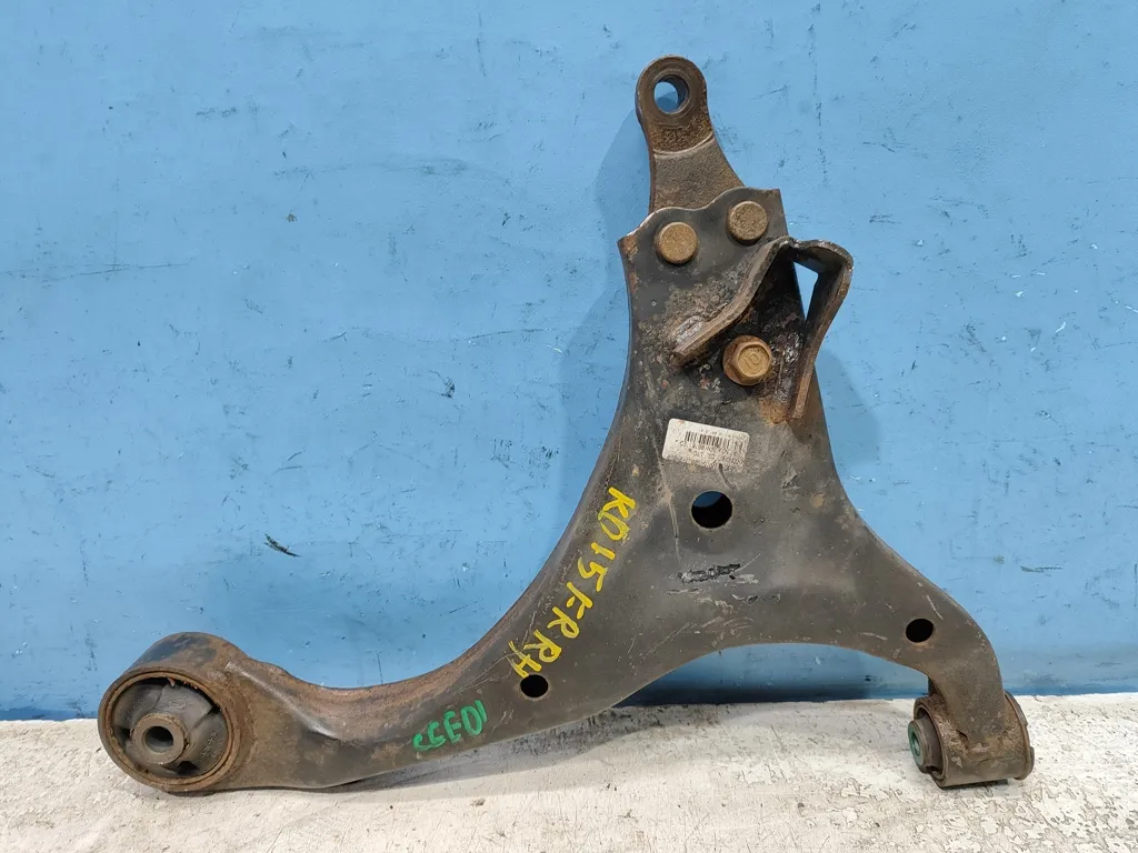 Рычаг передний правый Kia Ceed 1 2010-2012