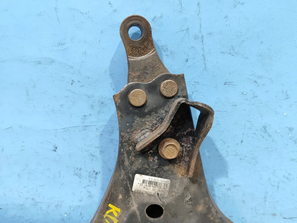 Рычаг передний правый Kia Ceed 1 2010-2012