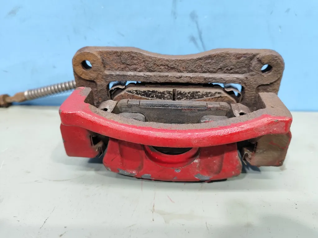 Суппорт задний левый Kia Sorento 1 BL 2006-2009 Рестайлинг