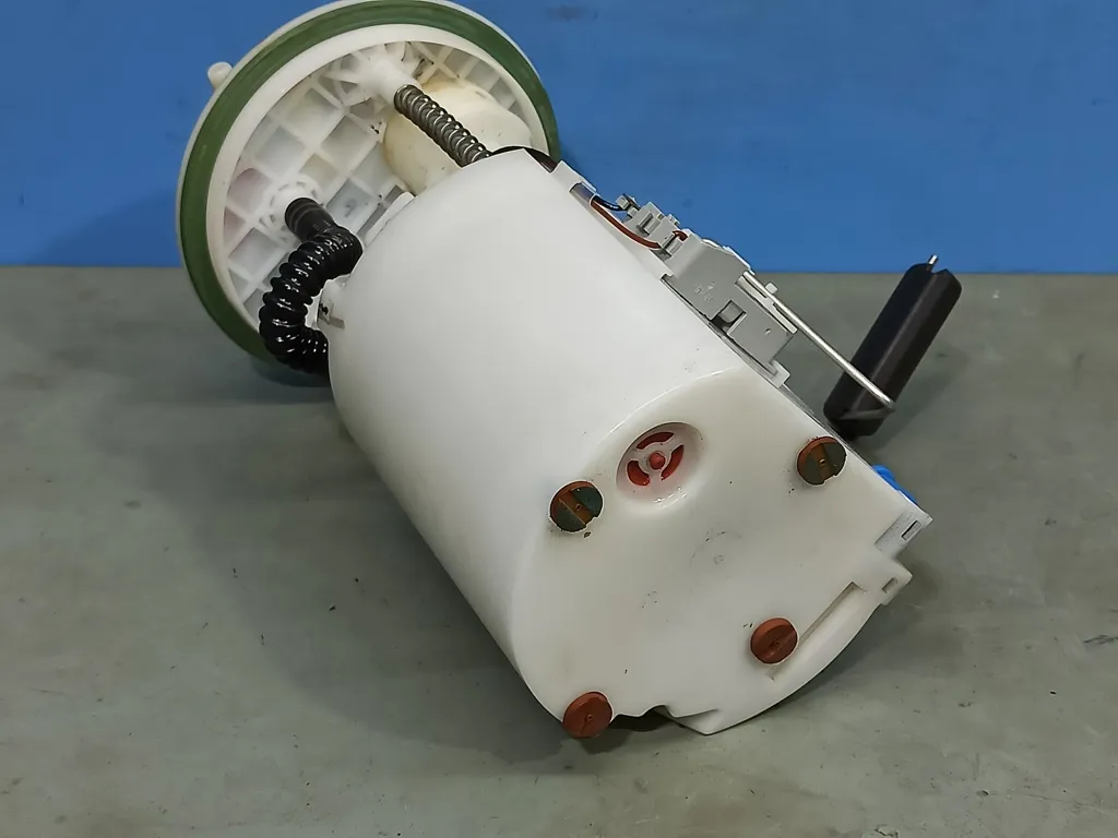 Насос топливный Kia VENGA 1 2009-2014