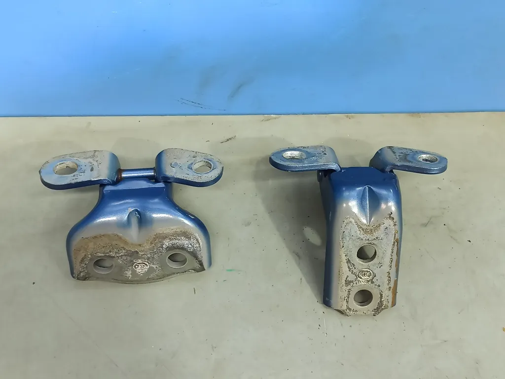 Петли двери передней левой Kia VENGA 1 2009-2014