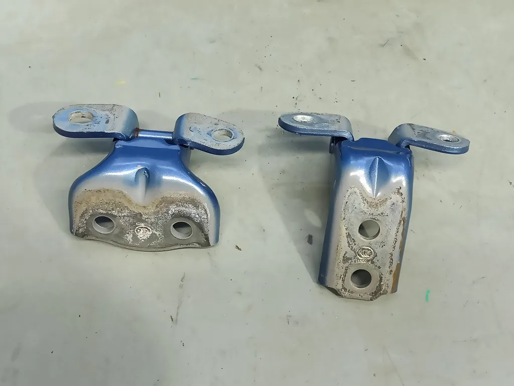 Петли двери передней левой Kia VENGA 1 2009-2014