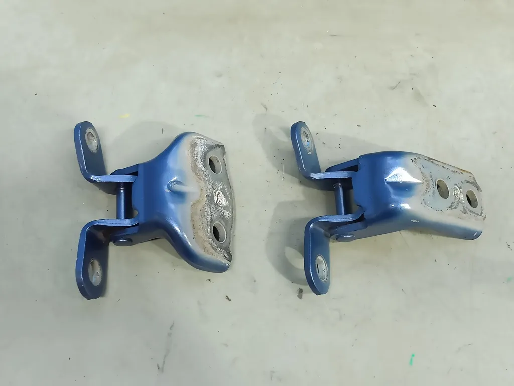 Петли двери передней левой Kia VENGA 1 2009-2014