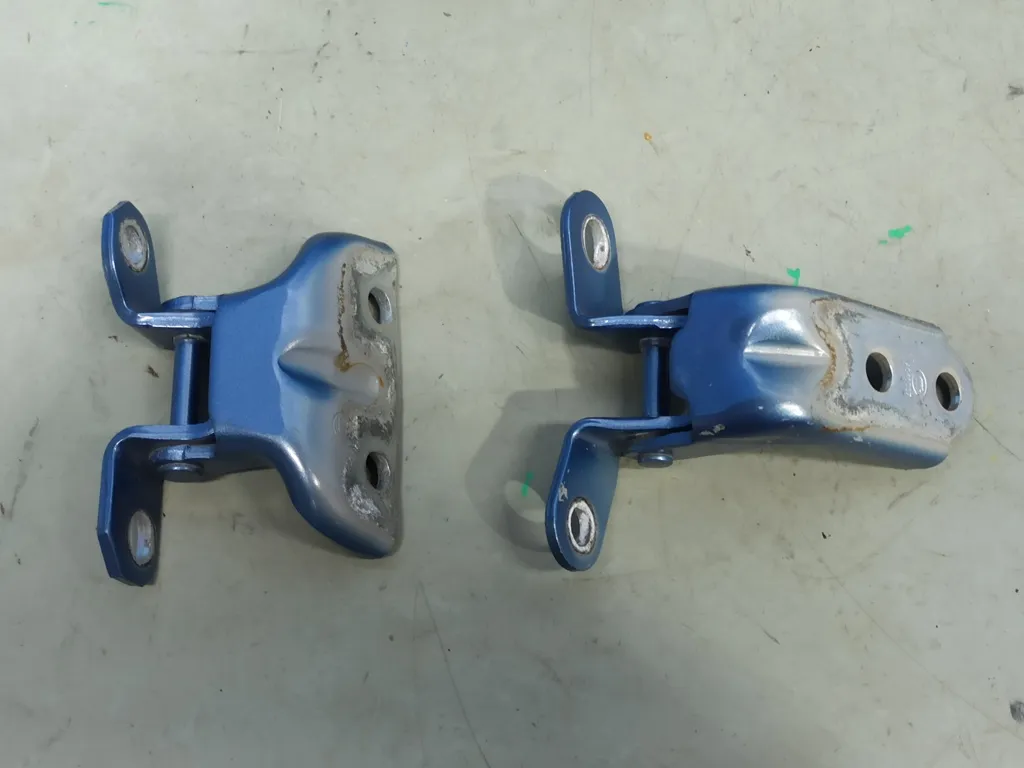 Петли двери задней левой Kia VENGA 1 2009-2014