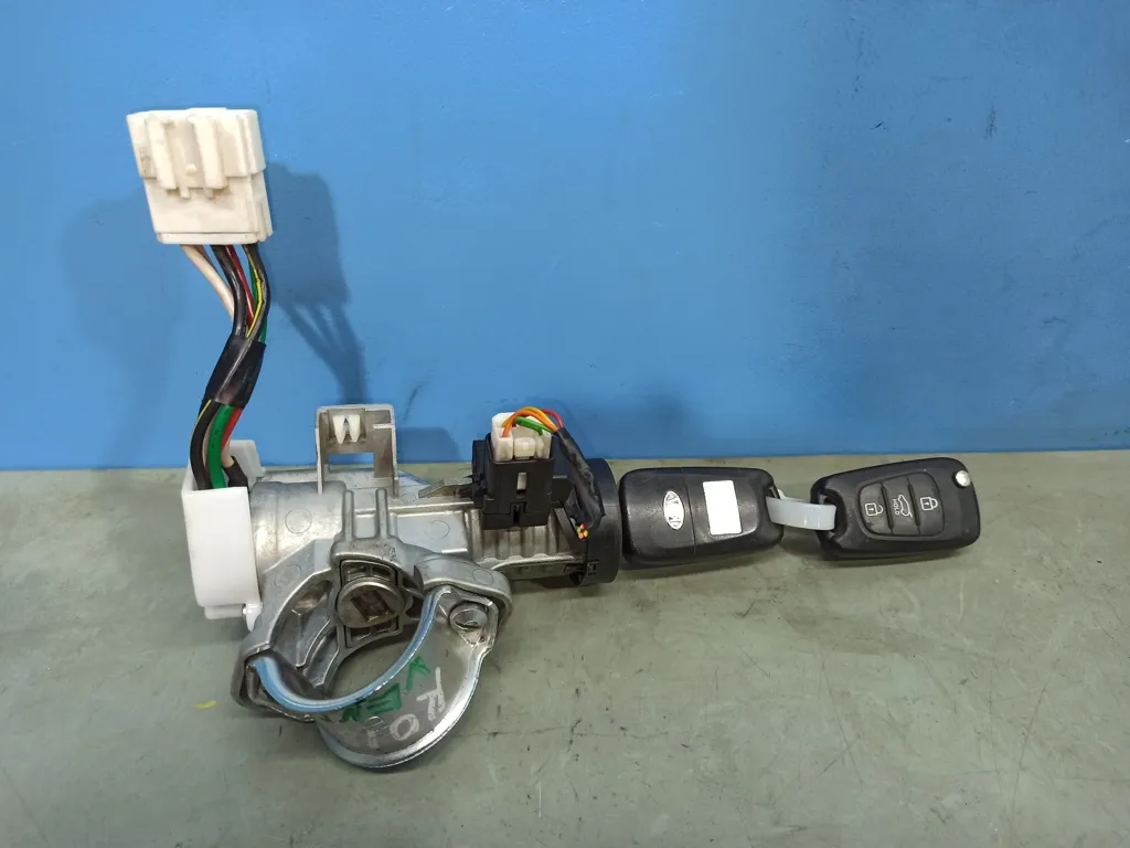 Замок зажигания Kia VENGA 1 2009-2014