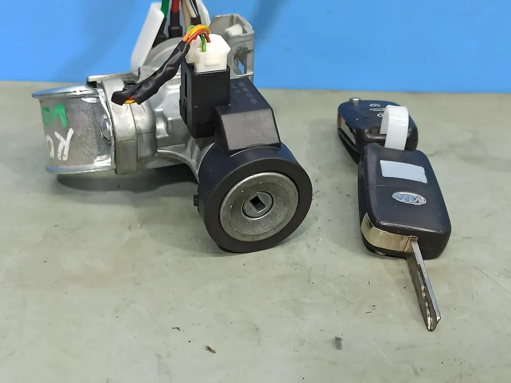 Замок зажигания Kia VENGA 1 2009-2014