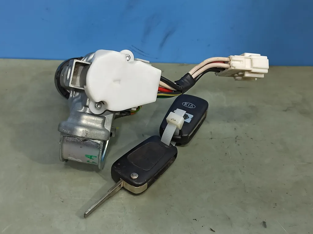 Замок зажигания Kia VENGA 1 2009-2014