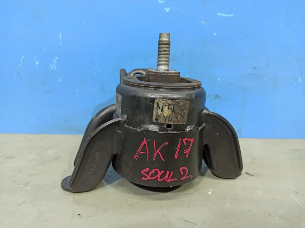 Опора двигателя правая Kia SOUL 2 2013-2016