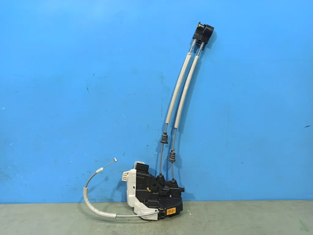 Замок двери задней правой Kia SOUL 2 2013-2016