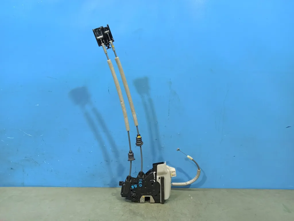 Замок двери задней правой Kia SOUL 2 2013-2016