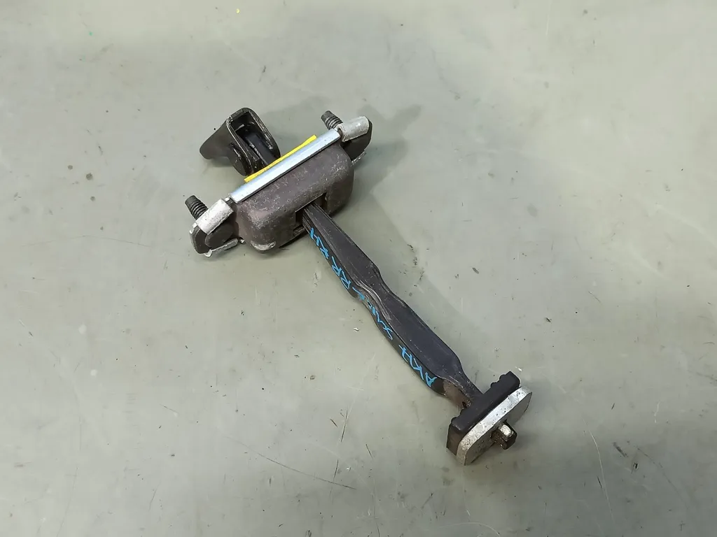 Ограничитель двери Kia SOUL 2 2013-2016