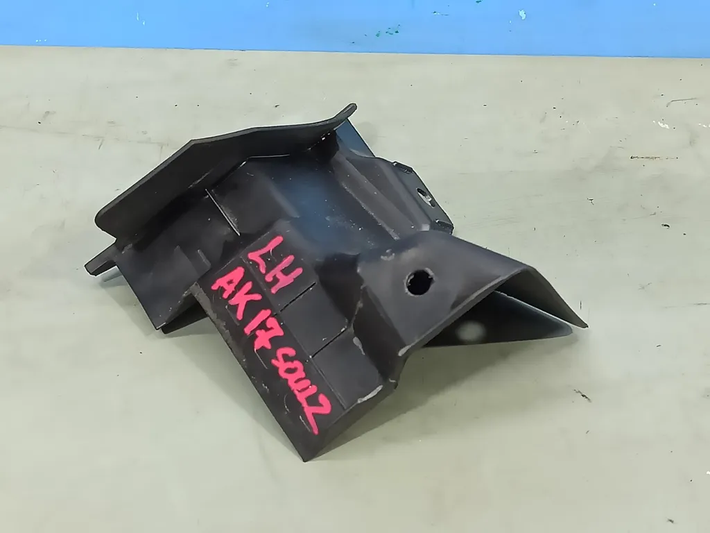 Пыльник крыла левый Kia SOUL 2 2013-2016