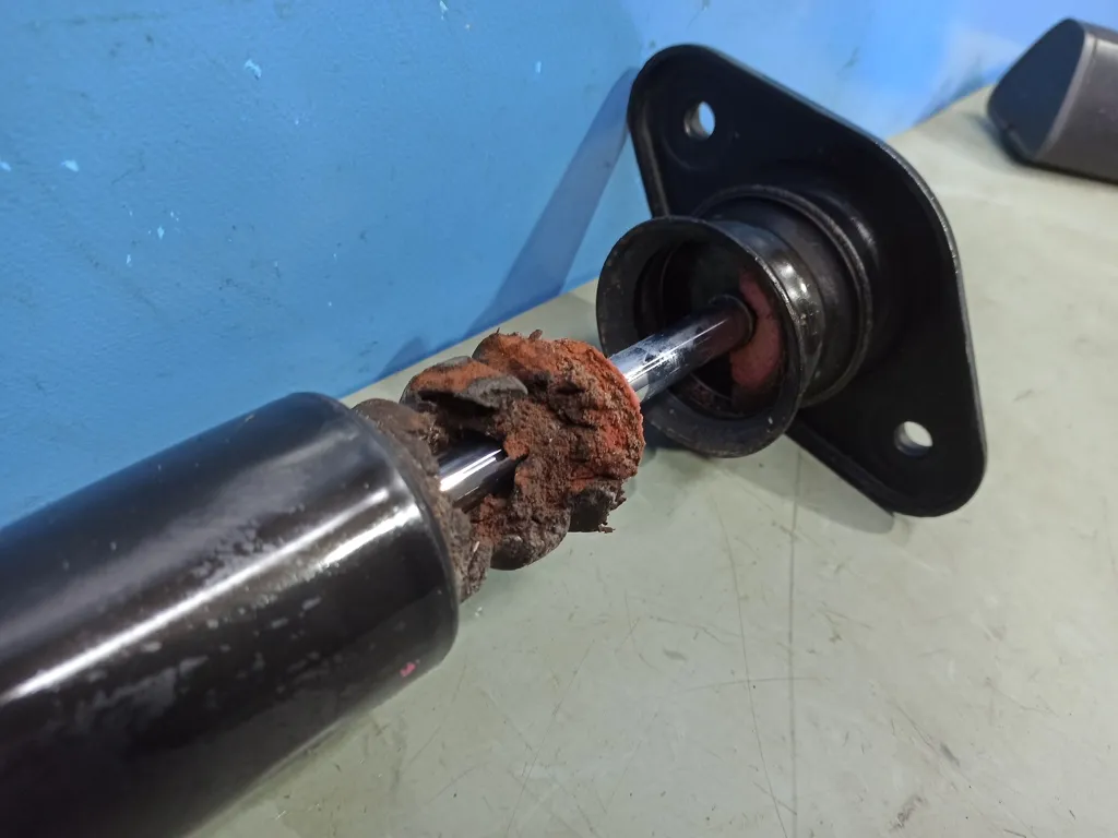 Амортизатор задний Kia SOUL 2 2013-2016