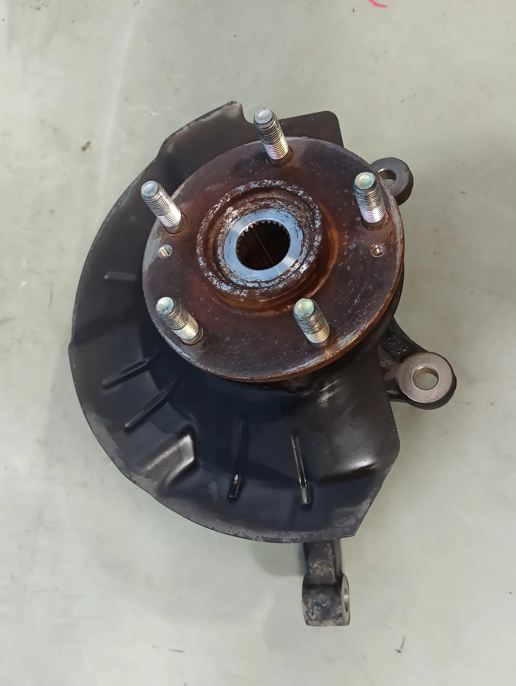 Кулак передний левый Kia SOUL 2 2013-2016