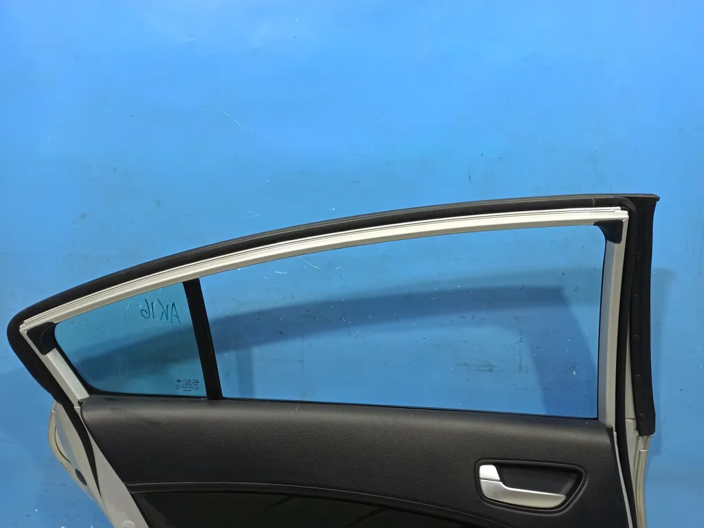 Обшивка двери задней левой Kia Cerato 3 2016-2018