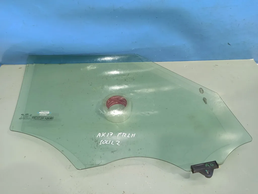 Стекло переднее левое Kia SOUL 2 2013-2016