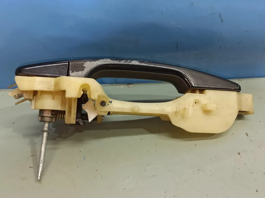 Ручка двери передняя левая Kia SOUL 2 2013-2016