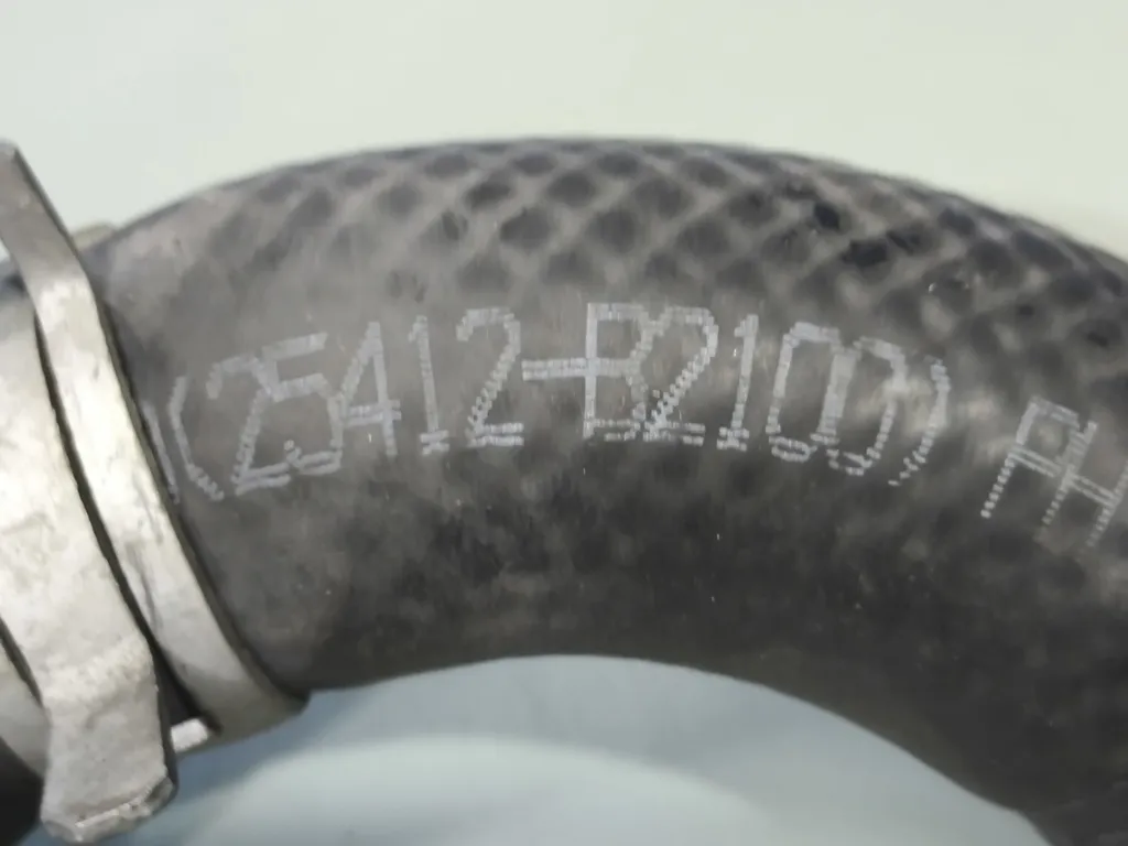 Патрубок радиатора верхний Kia SOUL 2 2013-2016