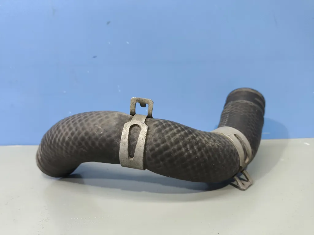 Патрубок радиатора нижний Kia SOUL 2 2013-2016