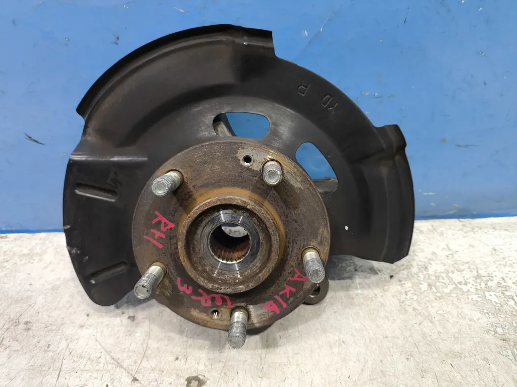 Кулак передний правый Kia Cerato 3 2016-2018