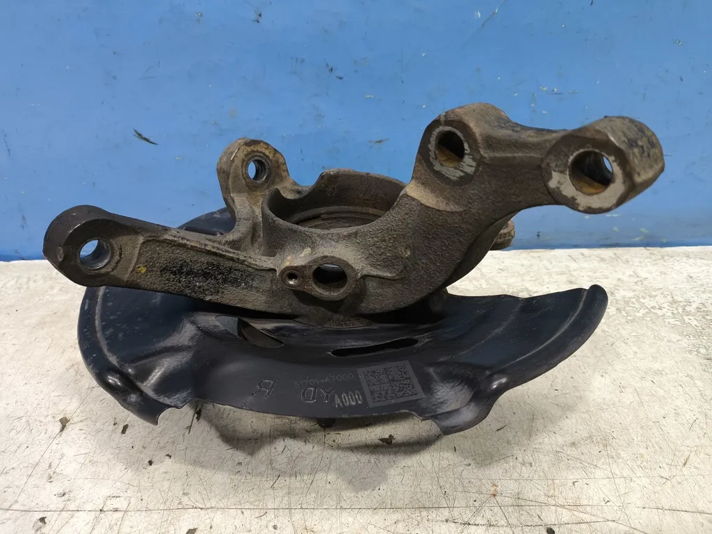 Кулак передний правый Kia Cerato 3 2016-2018