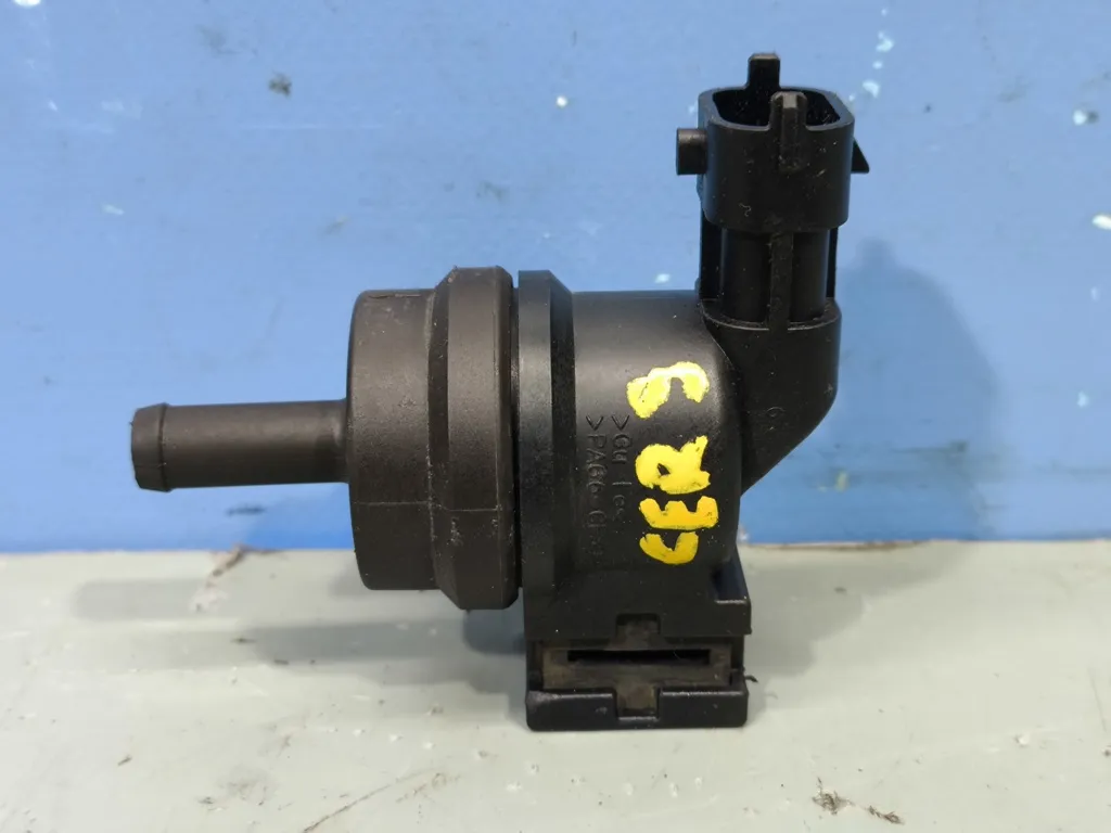 Клапан отсечки топлива Kia Cerato 3 2016-2018