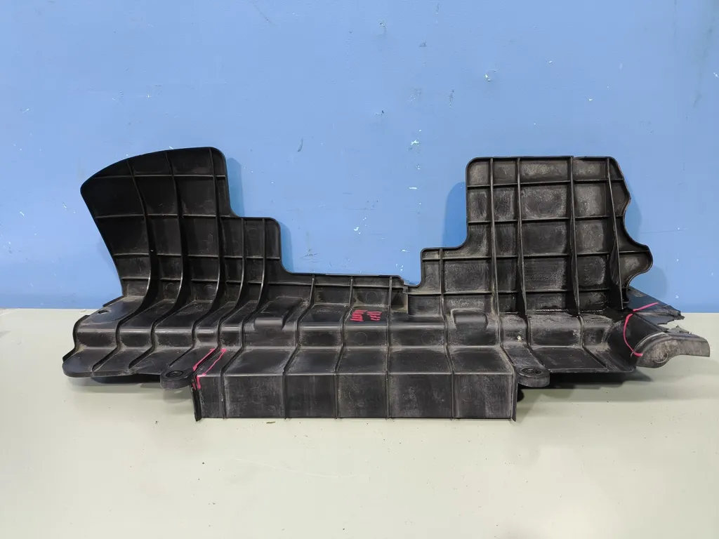 Дефлектор радиатора правый Kia Cerato 3 2016-2018