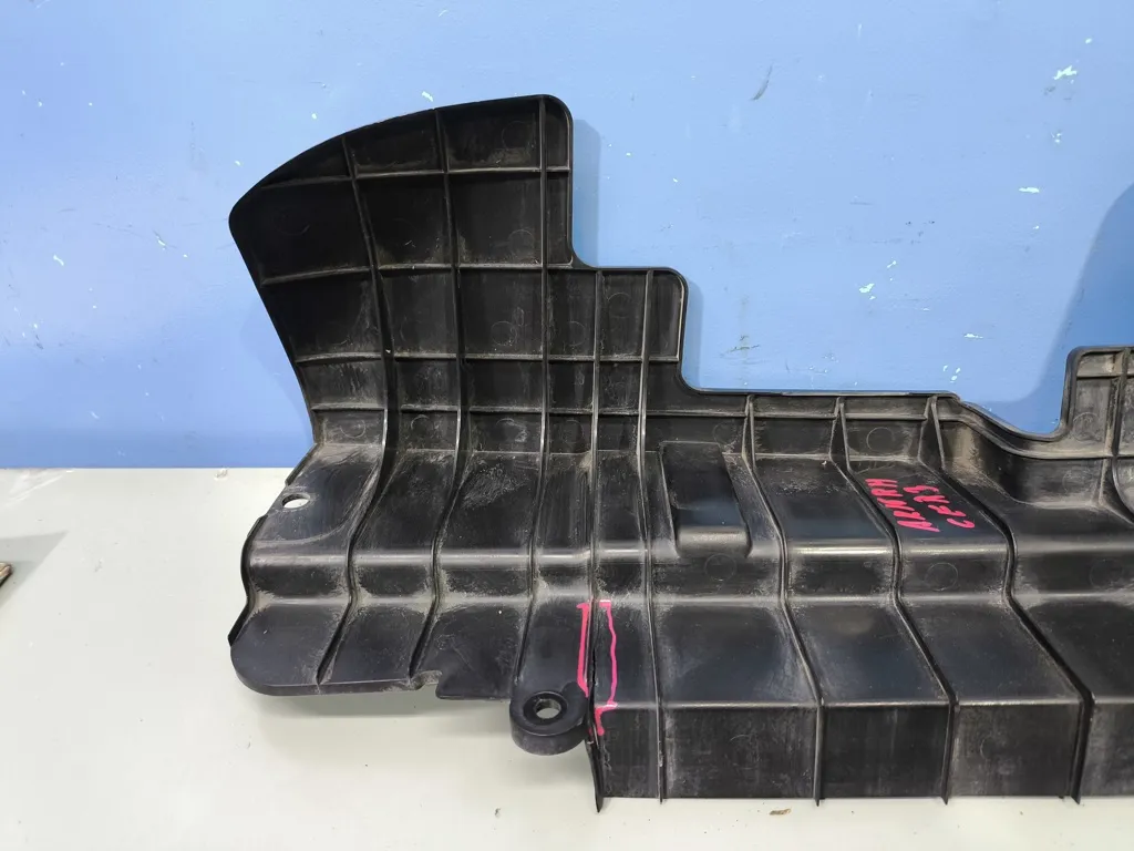 Дефлектор радиатора правый Kia Cerato 3 2016-2018