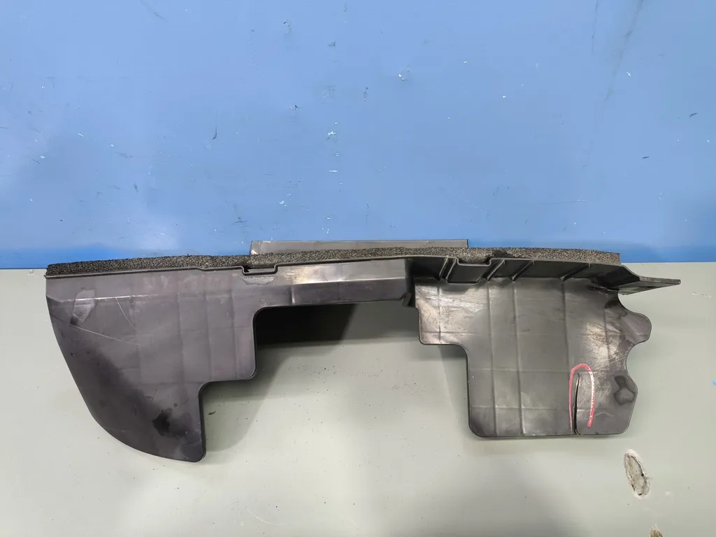 Дефлектор радиатора правый Kia Cerato 3 2016-2018