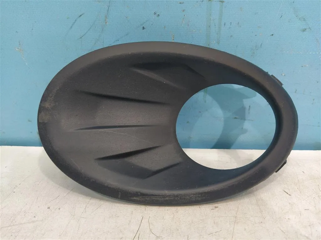 Рамка птф правой Nissan Qashqai J10 2010-2013