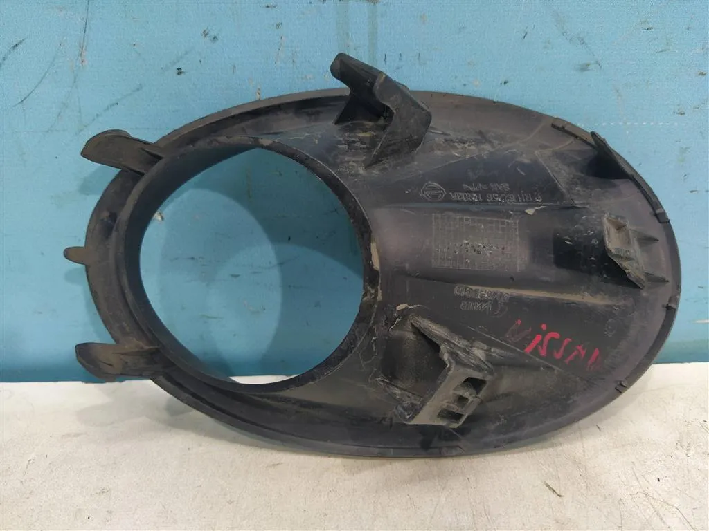 Рамка птф правой Nissan Qashqai J10 2010-2013